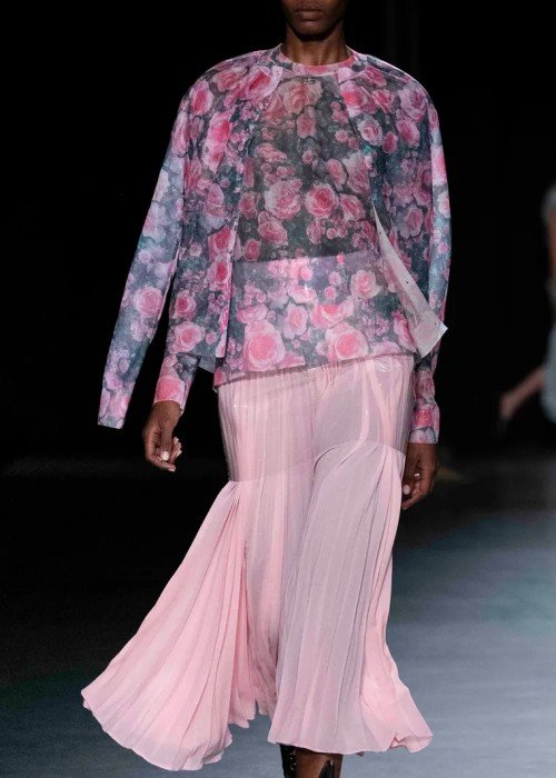Jogo de Cores: Cinza + Rosa » STEAL THE LOOK  Estilo de rua primavera,  London fashion weeks, Traje de negócios casual