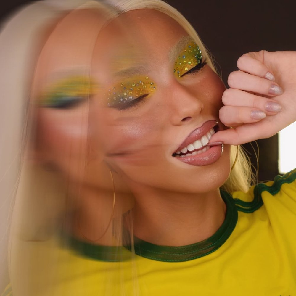 Ideias de maquiagem e unhas para torcer pelo Brasil!