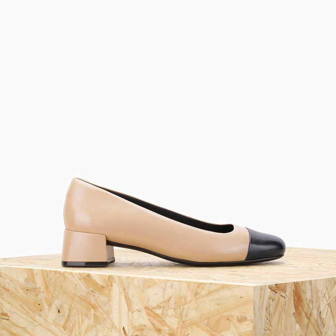 scarpin bege couro