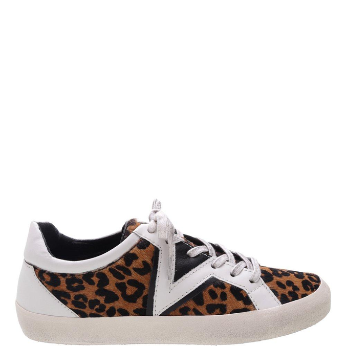tenis animal print schutz