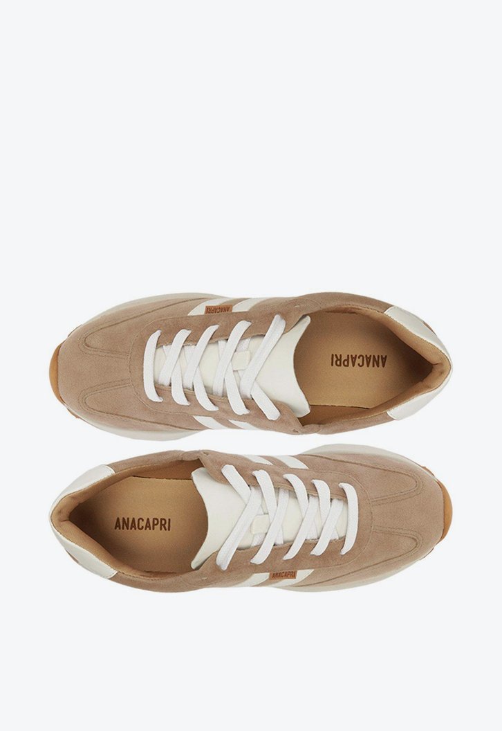 Tênis Multineutros Sporty Detalhe Lateral