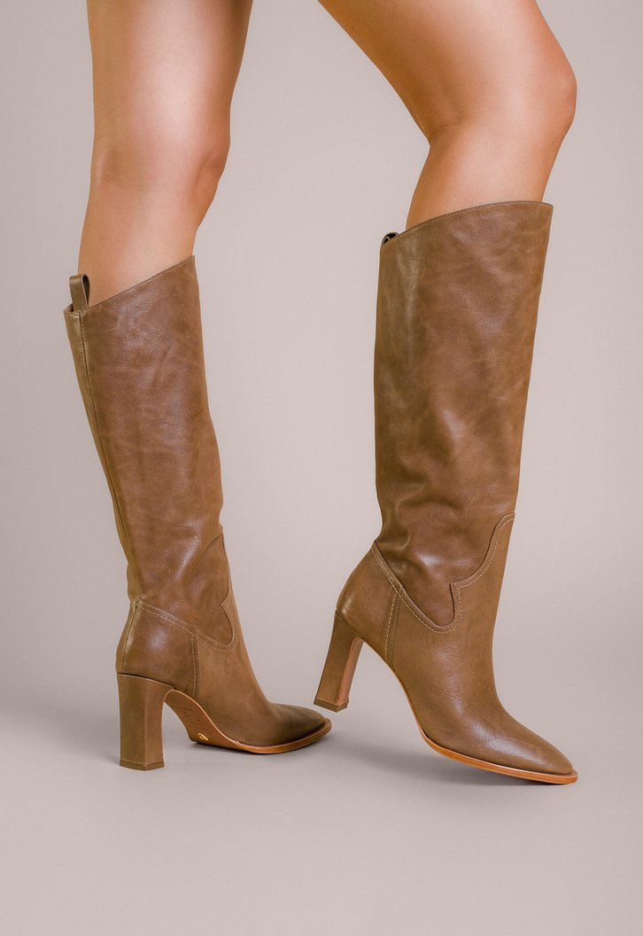 Bota Marrom Vicenza Barem