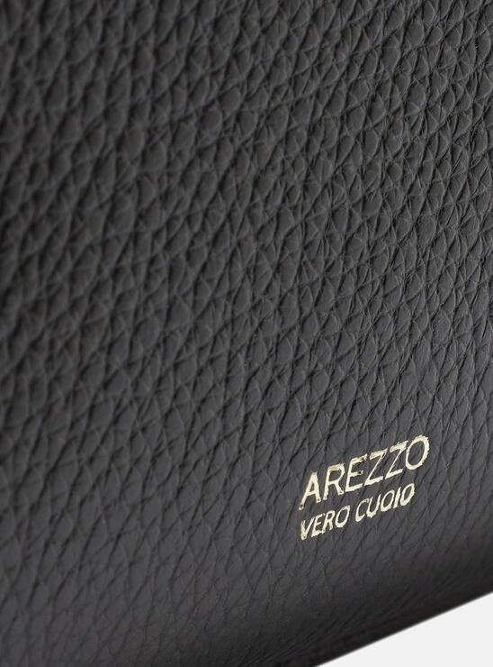 BOLSA TIRACOLO PRETA AREZZO COURO BRENDA PEQUENA