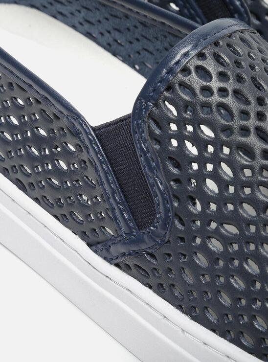 TÊNIS SLIP ON AZUL MARINHO AREZZO FURADINHO