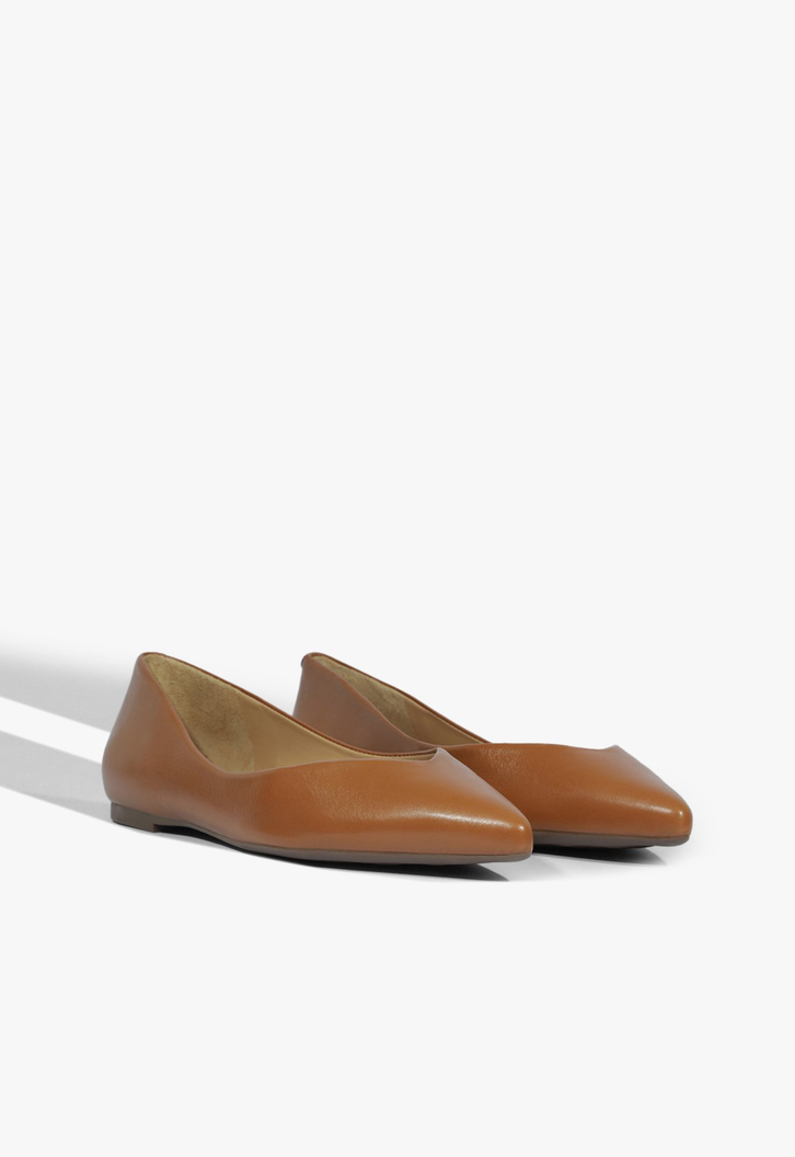 Flat Bico Fino Couro Marrom