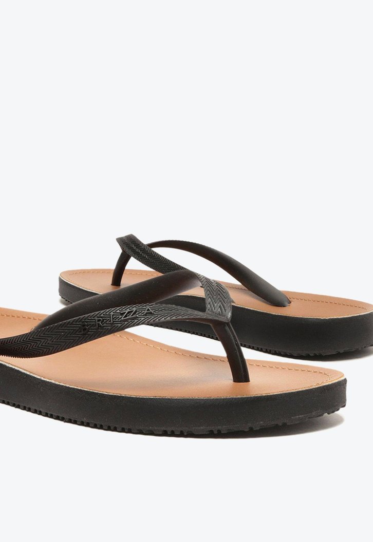 Chinelo De Dedo Preto Brizza Palmilha Marrom