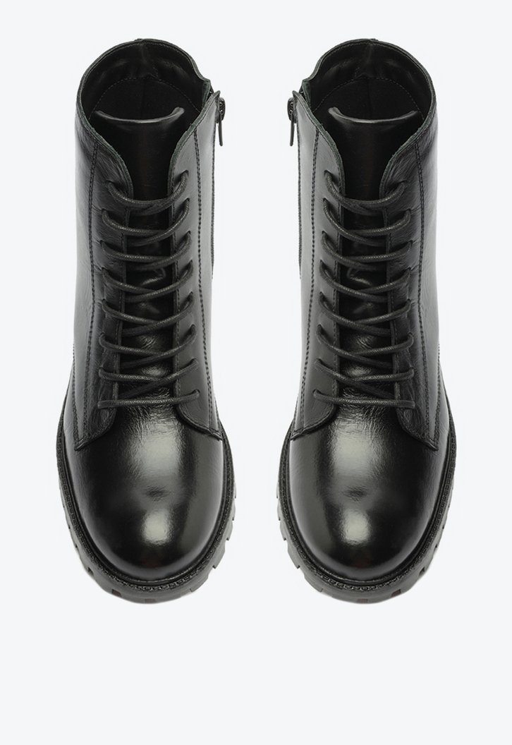Bota Coturno Couro Preta