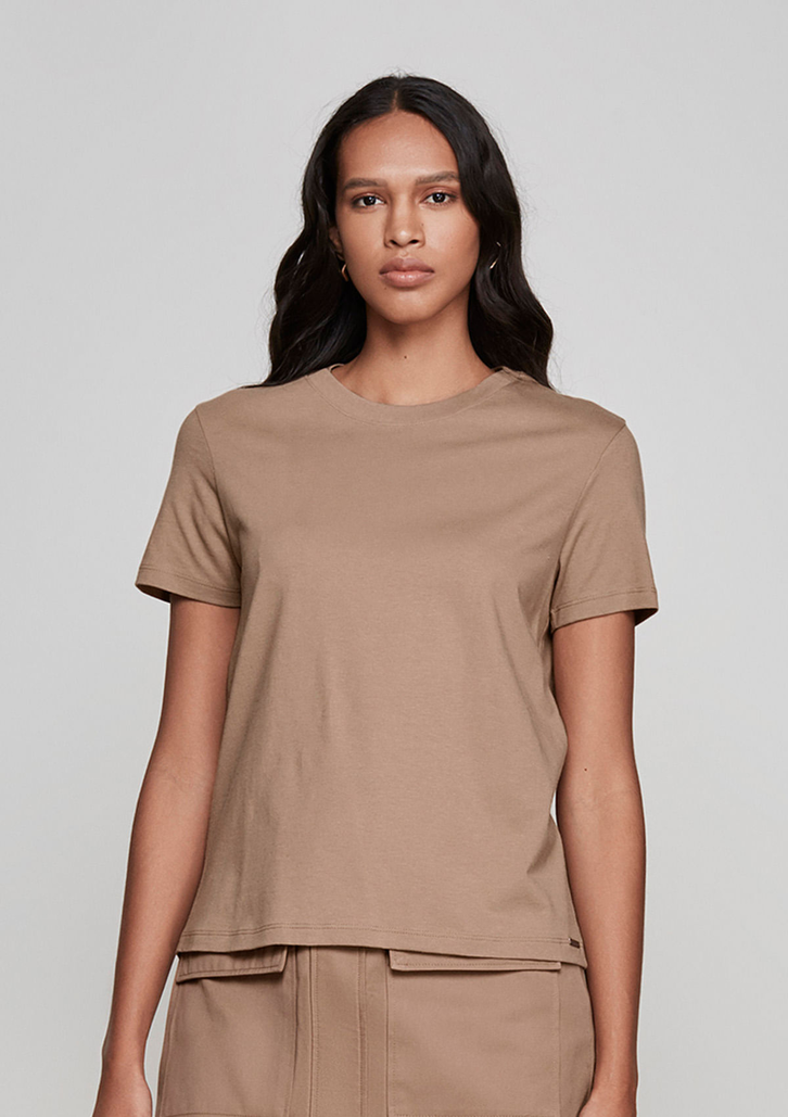 Blusa Marrom Dzarm Manga Curta