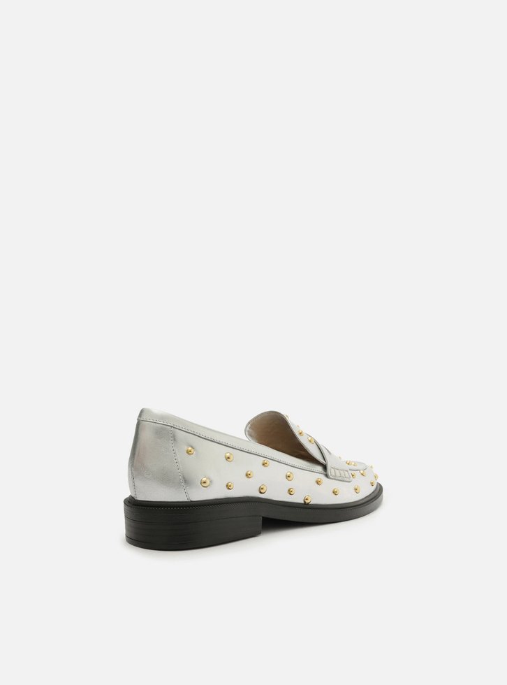 Mocassim Couro Prata Tachas