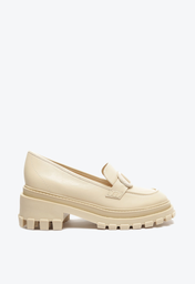 Sapato Mocassim Bege Schutz Tratorado Couro Creme