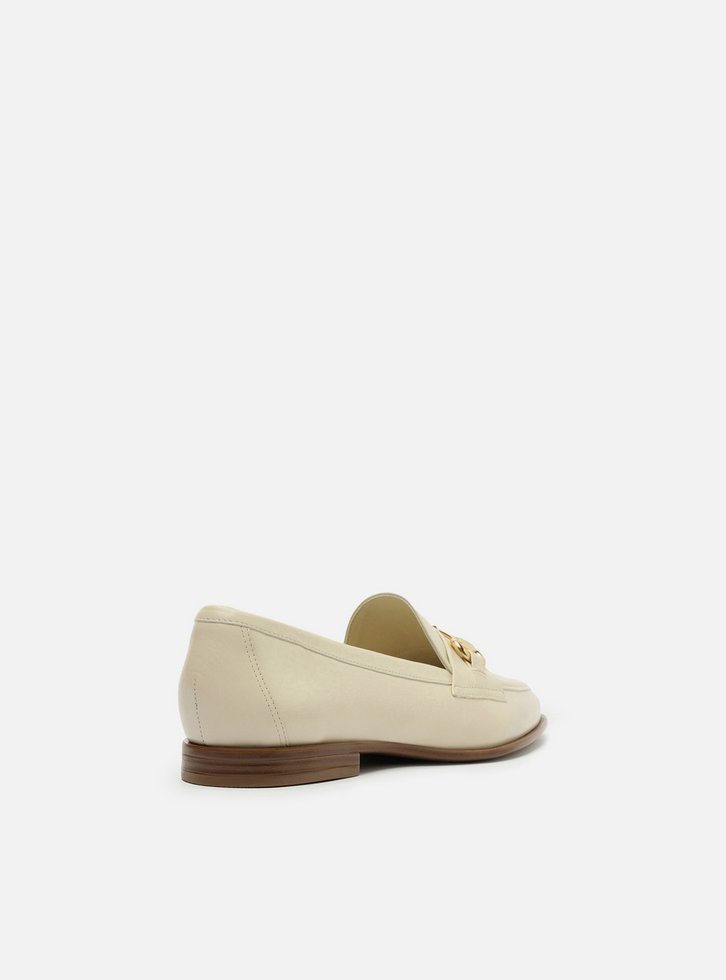 Mocassim Branco Couro Bico Fino Bridão