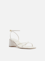 Sandália Branca Off-white Arezzo Tressê Salto Médio Bloco
