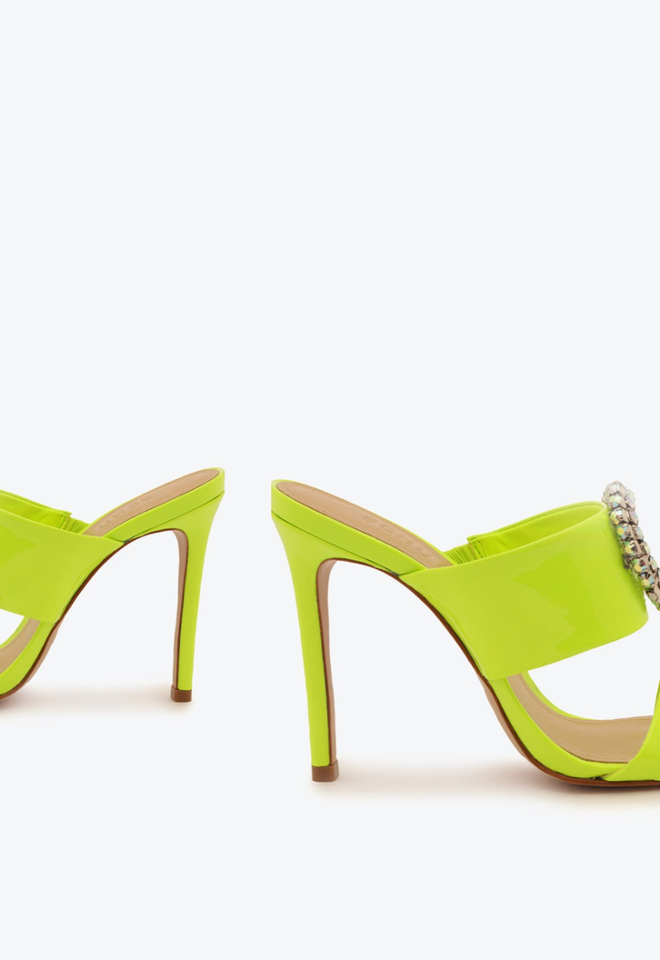 Sandália Mule Salto Alto Fino Verniz Verde Neon