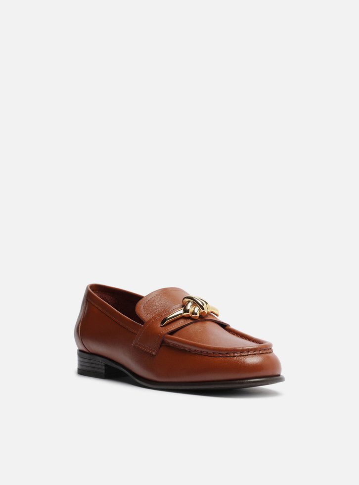 Mocassim Marrom Couro Bico Redondo Metal Nó