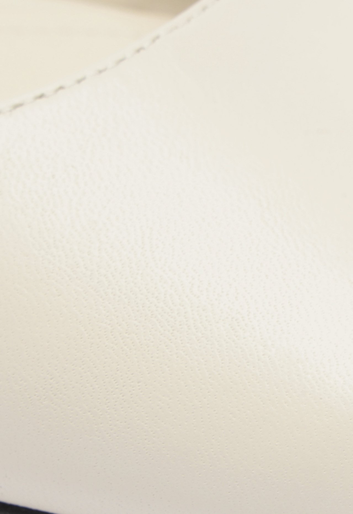 Sapato Slingback Rasteiro Couro Branco