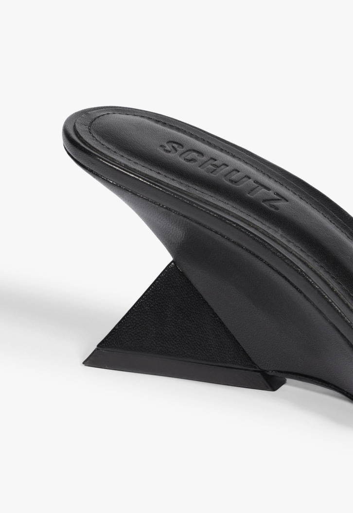 Tamanco Abbie Sculpt Couro Preto