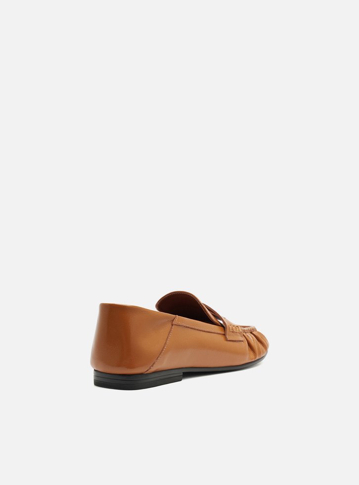 Mocassim Caramelo Couro Franzido Tira