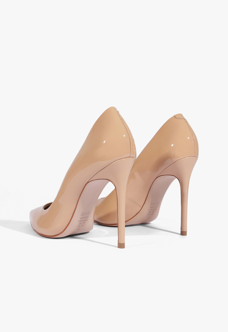 SAPATO SCARPIN BEGE SCHUTZ SALTO FINO VERNIZ