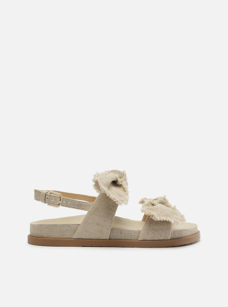 Sandalia pompom arezzo 2025