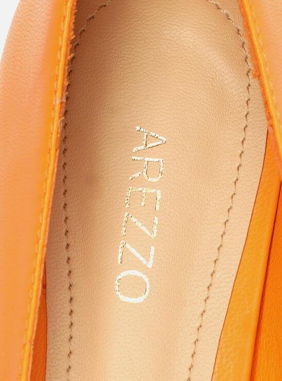 SAPATILHA LARANJA AREZZO COURO BICO FINO MINIMAL