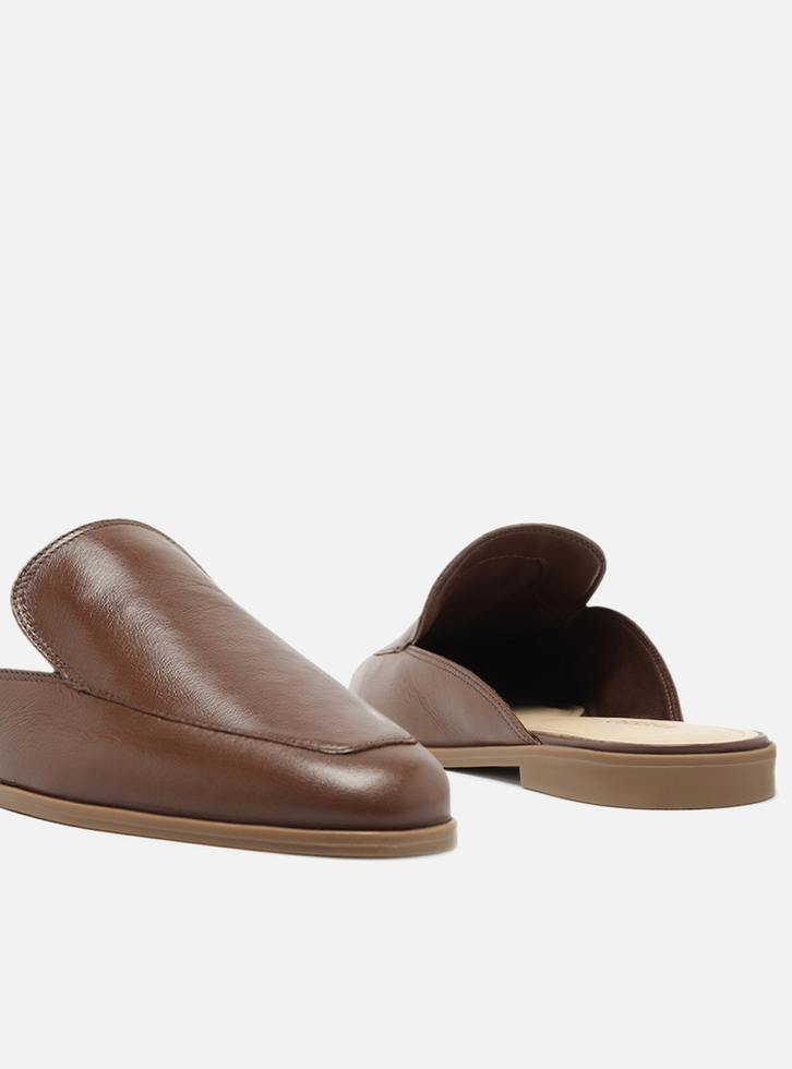 Mule Rasteira Couro Marrom