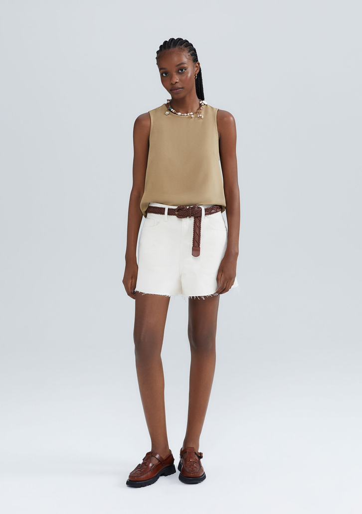 Shorts Off White Hering Feminino Cintura Média Em Sarja