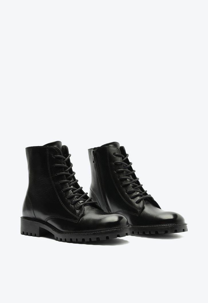 Bota Coturno Couro Preta