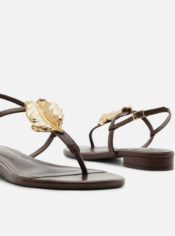 Sandália Rasteira Marrom Couro Slim Folha Metal