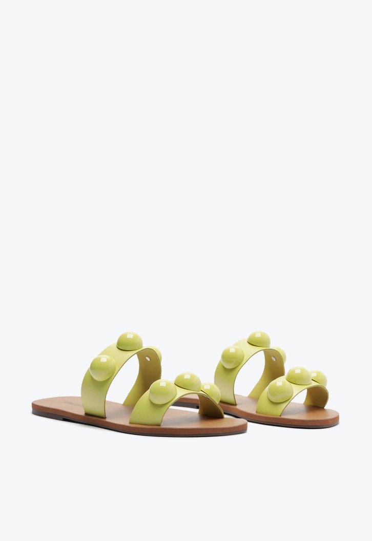 Rasteira Tiras Paralelas Esfera Pop Couro Amarela