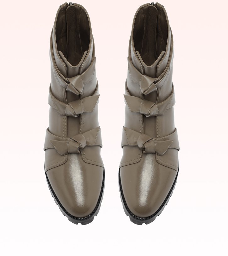 Lolita Waterproof Combat Pebble