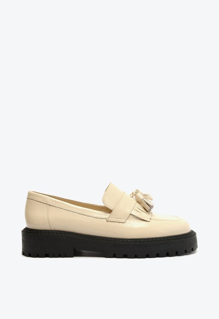 Mocassim Off-white Arezzo Couro Tratorado Barbicacho Harper