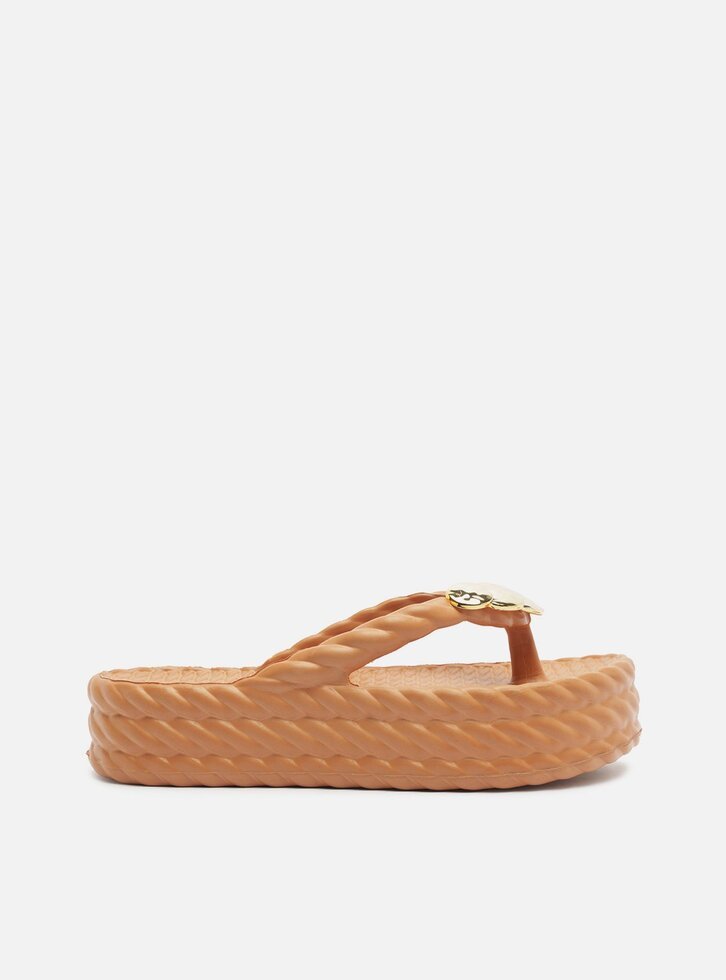 Chinelo Caramelo Flatform Marrocos Metais Brizza