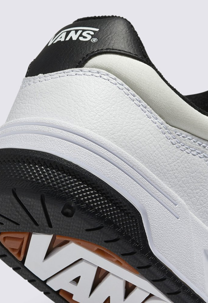 Tênis Upland White Black
