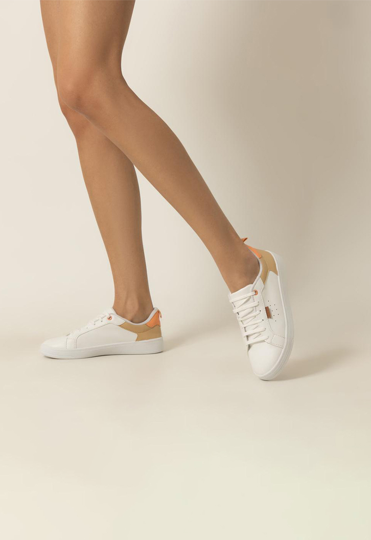Tênis Casual Branco Anacapri Detalhe Amarelo