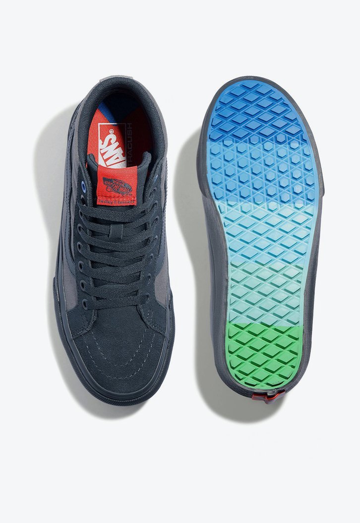 Tênis Sk8-Hi Hedley & Bennett Gradient Charcoal
