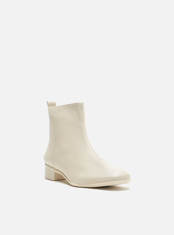 Bota Branca Cano Curto Salto Baixo Minimal