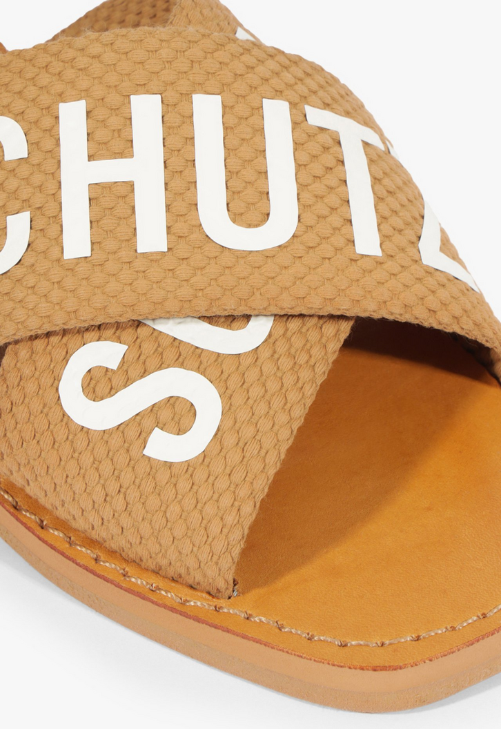 Sandália Rasteira X Schutz Logo Marrom
