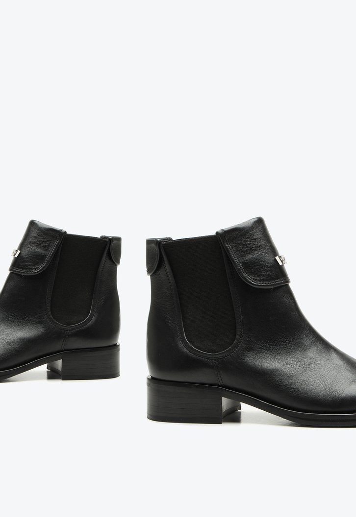 Bota Newport Preto