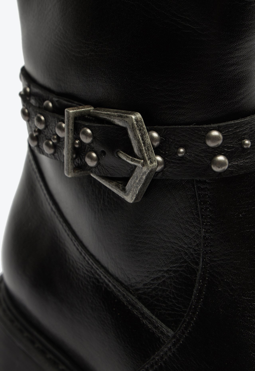 Bota Lyn Studs Tratorada Couro Preta