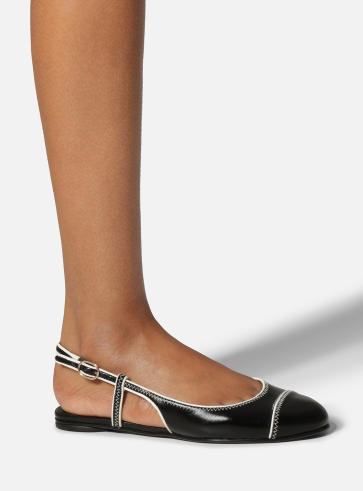Sapatilha Preta Bico Redondo Fivela Slingback