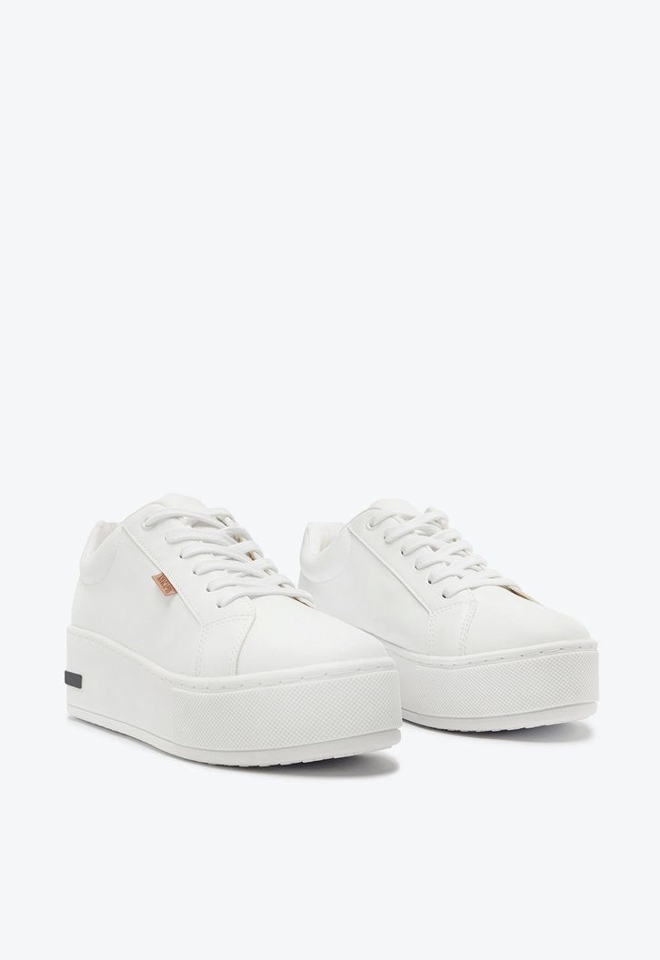 Tênis de Amarrar Sola Alta Branco  e Preto Mia