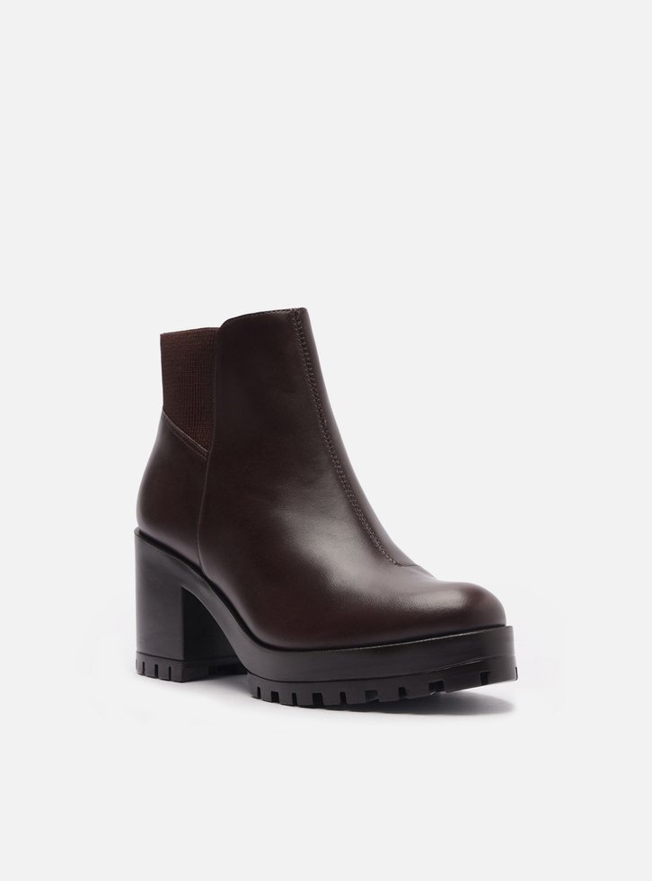 Bota Marrom Couro Cano Curto Sola Tratorada
