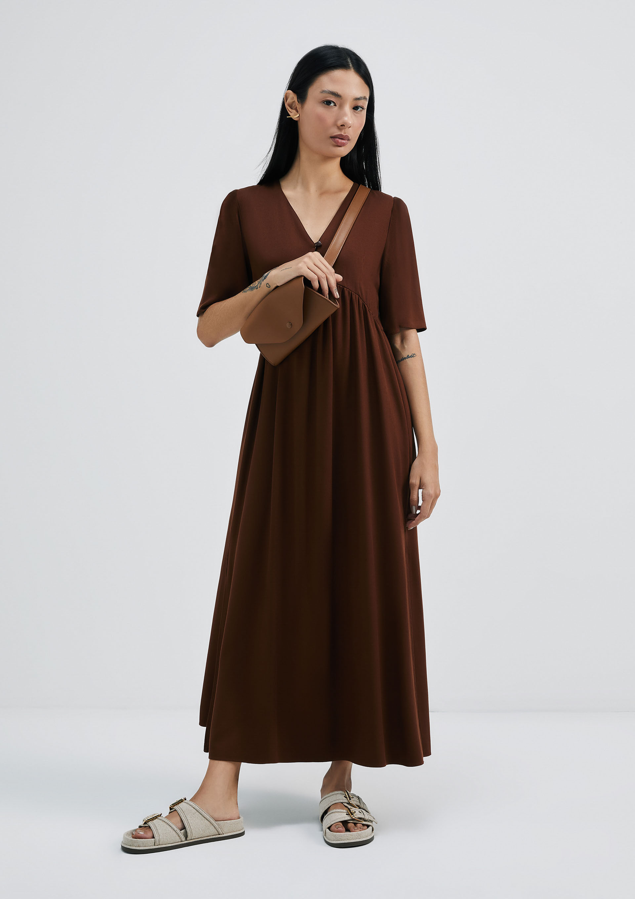 Vestido Marrom Hering Midi Evasê Em Viscose Creponada ZZ MALL