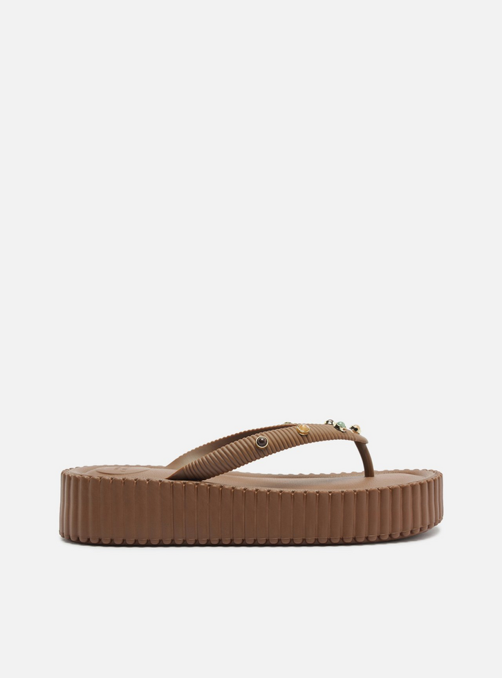 Chinelo de Dedo Marrom Flatform Pedraria Brizza