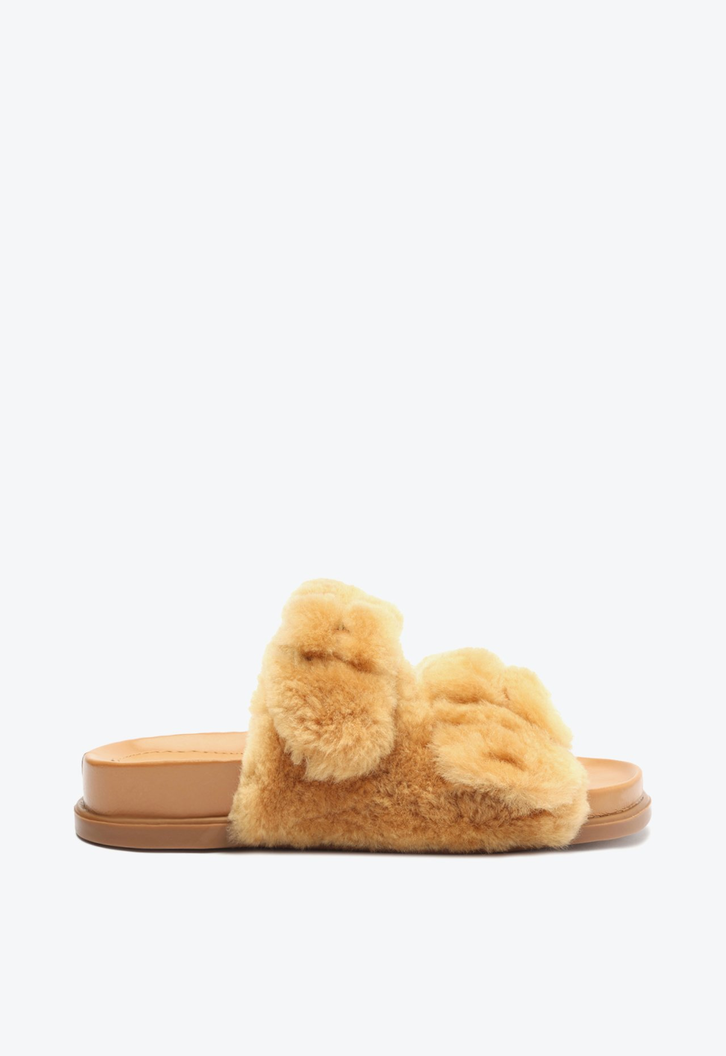Sandália Slide Fivelas Pelos Comfy Amarela