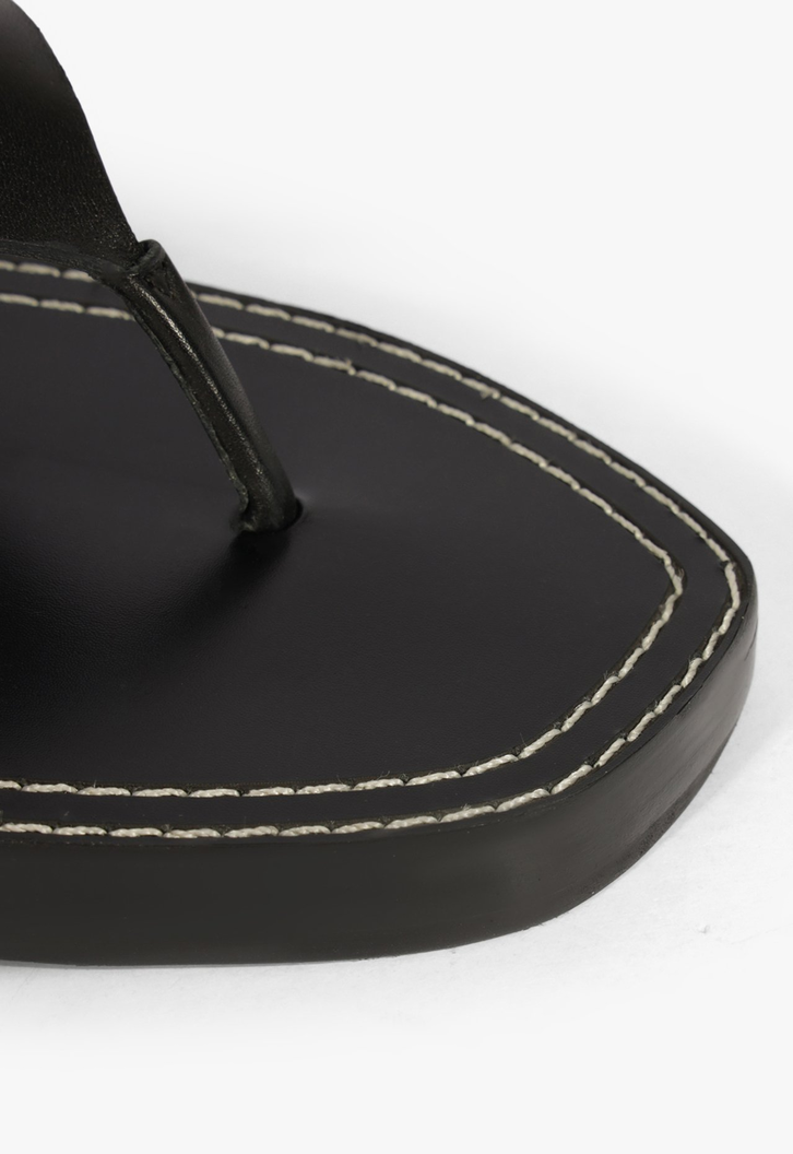 Chinelo Schutz Preto