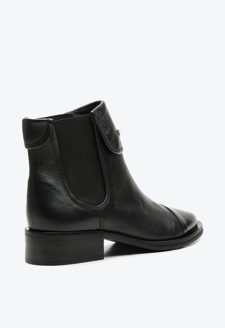 Bota Newport Preto