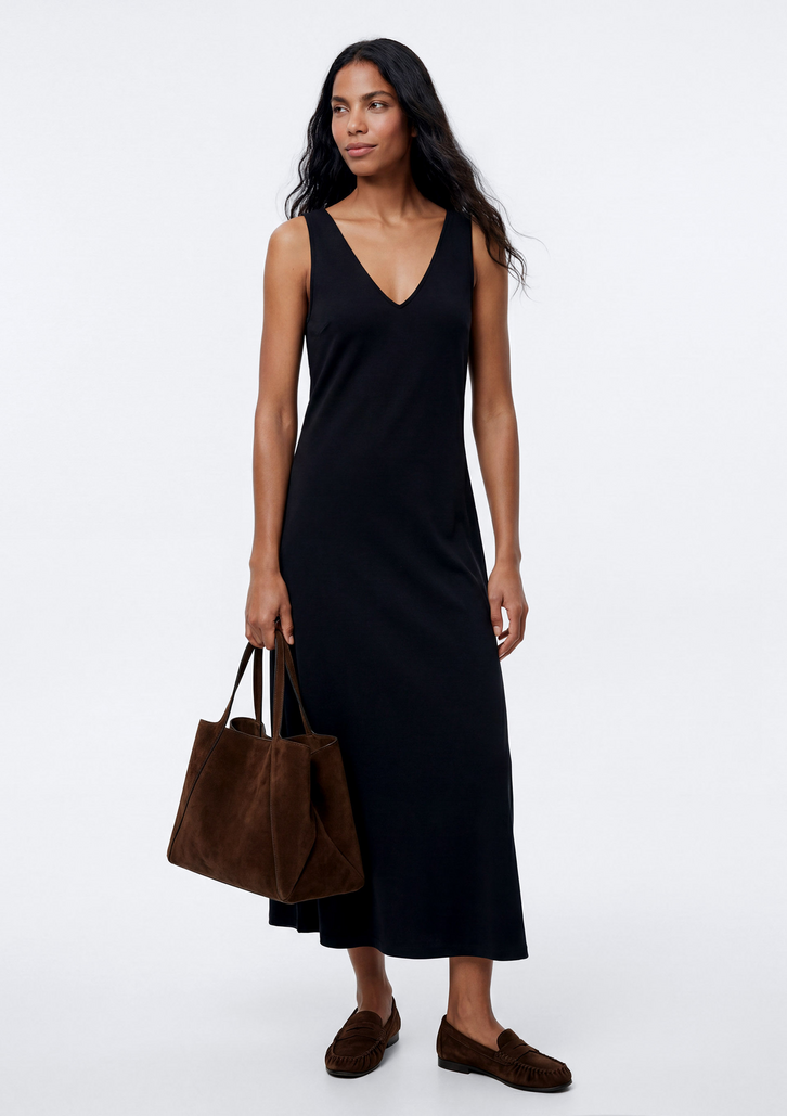 Vestido Preto Hering Midi Evasê Com Elastano