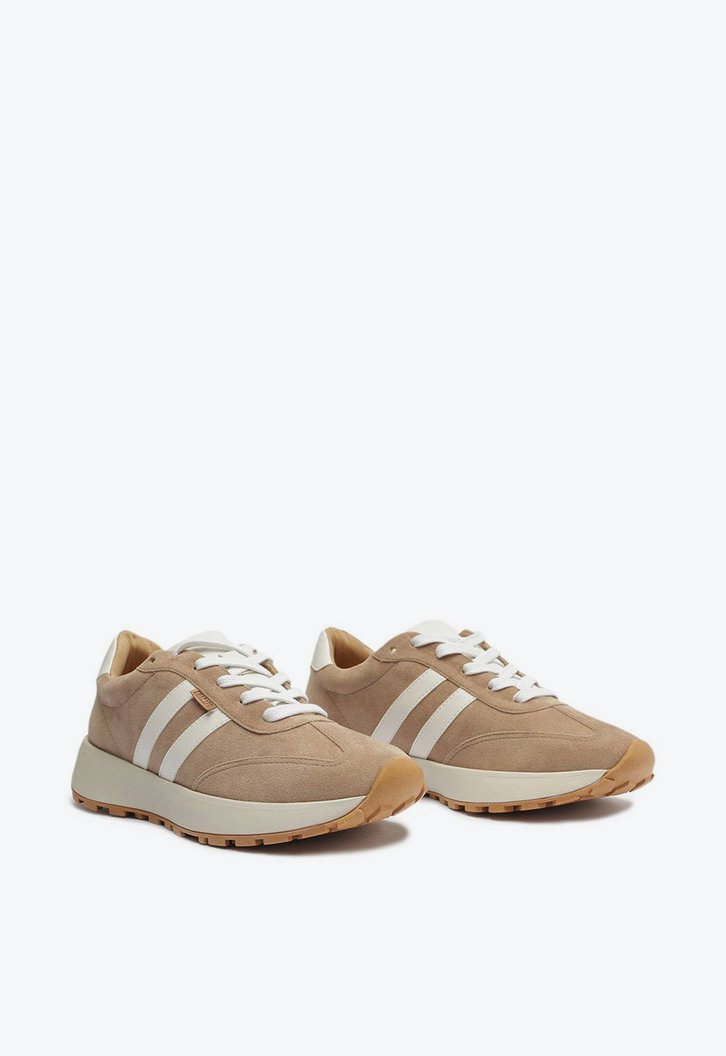 Tênis Multineutros Sporty Detalhe Lateral