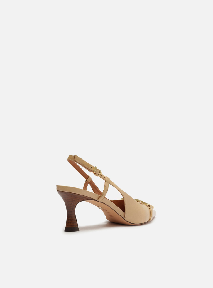 Scarpin Nude Arezzo Couro Bico Fino Slingback Metal